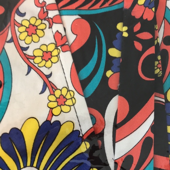 Tracy Negoshian Shorts - Picture 5 of 6